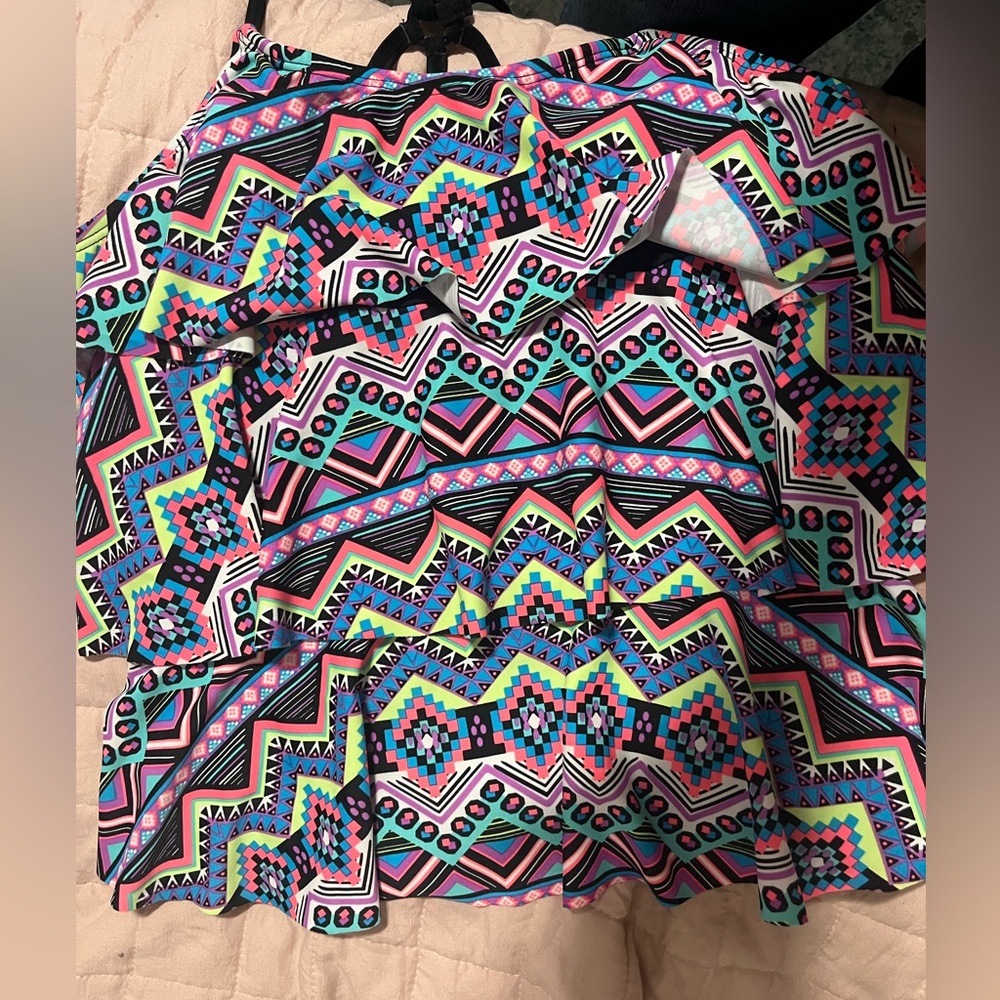 Vibrant Geometric Patterned Swimsuit Top